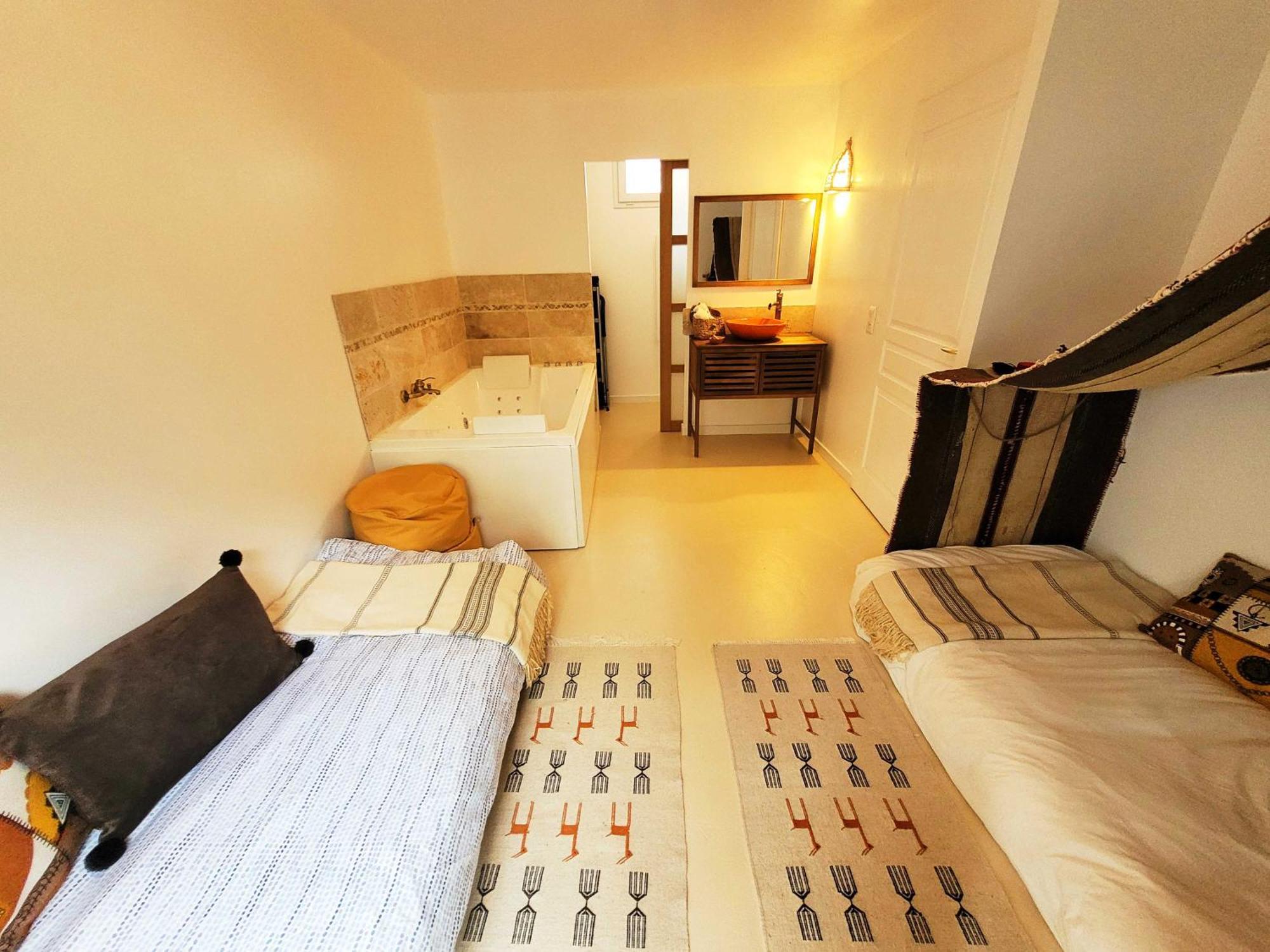 Dream Of Mediterranean House, Jacuzzi, Bbq, Delices Ensoleilles Sartrouville Eksteriør bilde